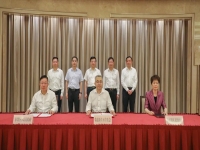 消息！臨港新片區(qū)管委會(huì)與浦東新區(qū)政府、奉賢區(qū)政府簽署合作協(xié)議。臨港奉賢注冊(cè)公司政策首選